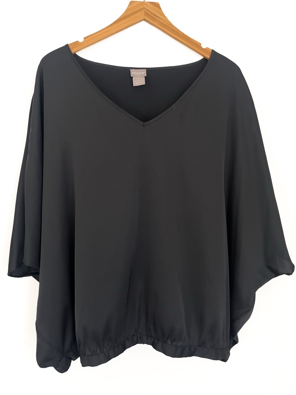 Chico’s Batwing Gathered Hem Blouse Size 2 (12/14) Black